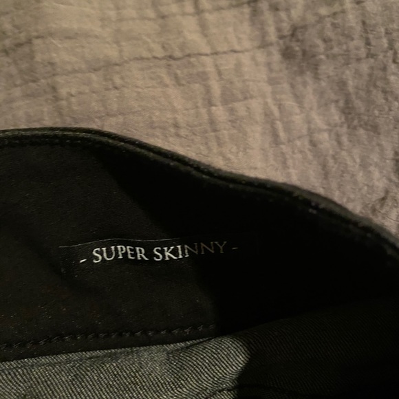 Jeans - Picture 3 of 4